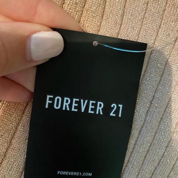 Forever 21 tee - Picture 4 of 4